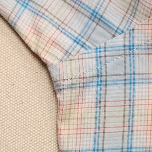 Charleston Threads Button Down L - Picture 7 of 7